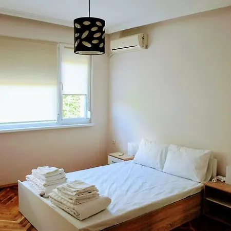 شقة Gramophome فارنا